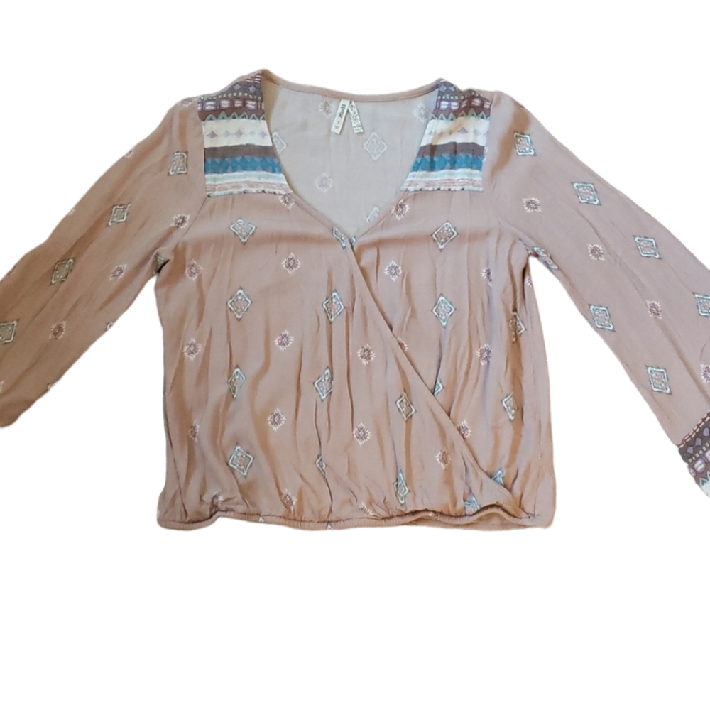 Mudd Long Sleeve Aztec Light weight Blouse. Small